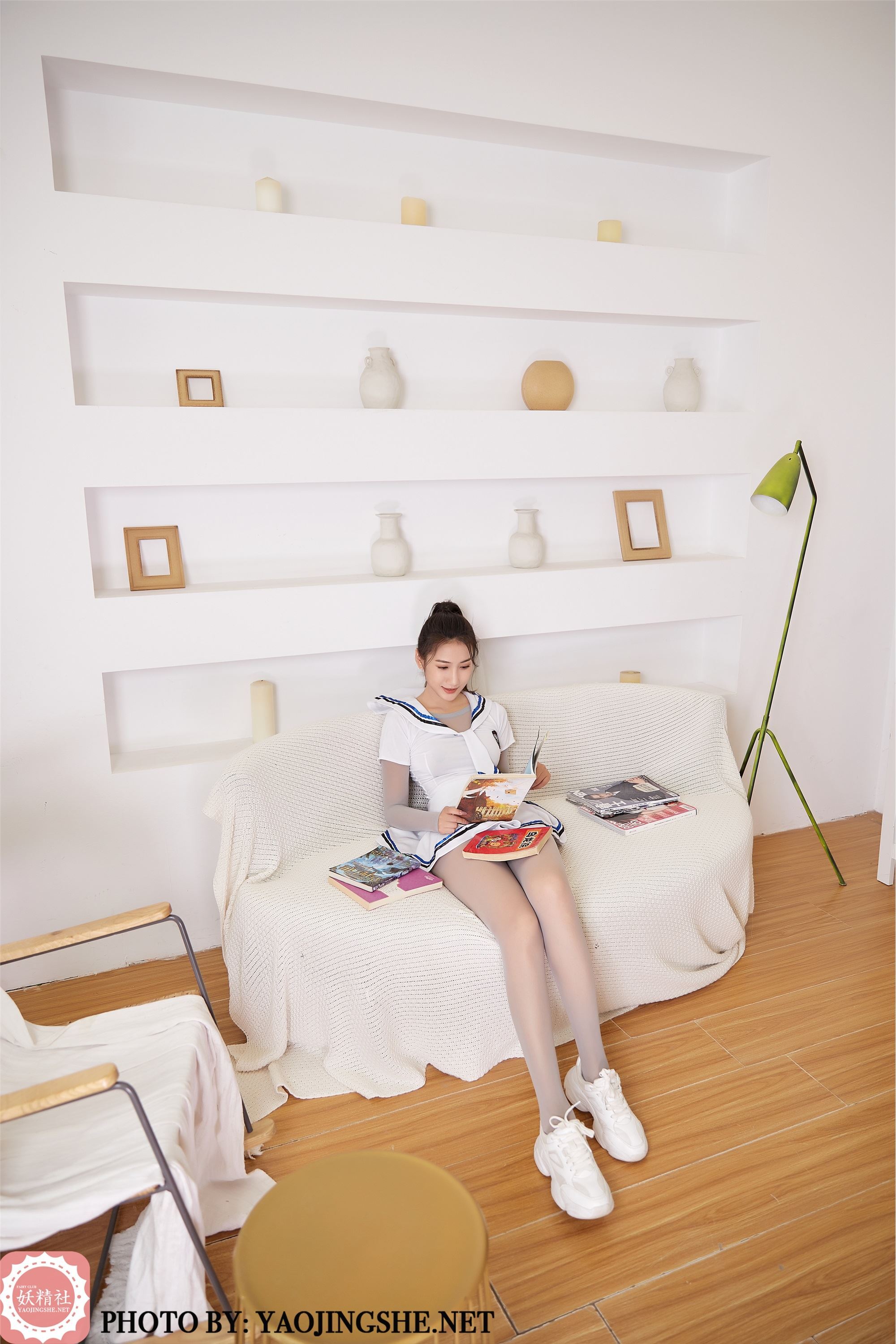 YAOJINGSHE 妖精社 T2018《思文-书柜前》